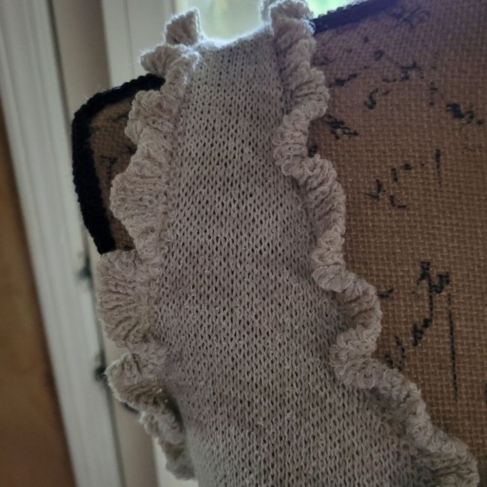 2-Piece Sweater Knit Sleeveless Top And Shorts - Picture 10 of 11